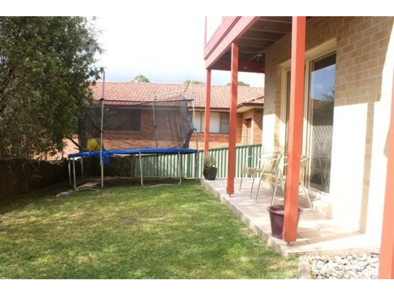 4 Madison Pl, Berkeley Vale NSW 2261