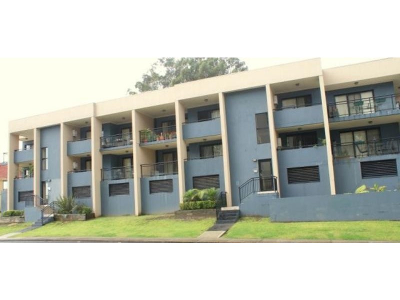 4/8 Bent St, Gosford NSW 2250