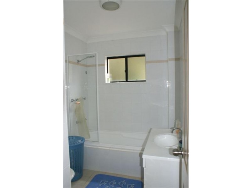 4/8 Bent St, Gosford NSW 2250