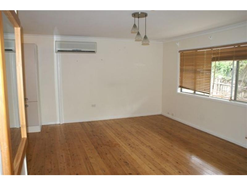 2/10 Sinclair St, Gosford NSW 2250