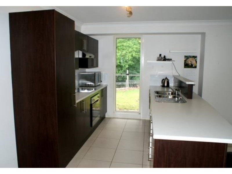 2/25 Bradys Gully Rd, North Gosford NSW 2250