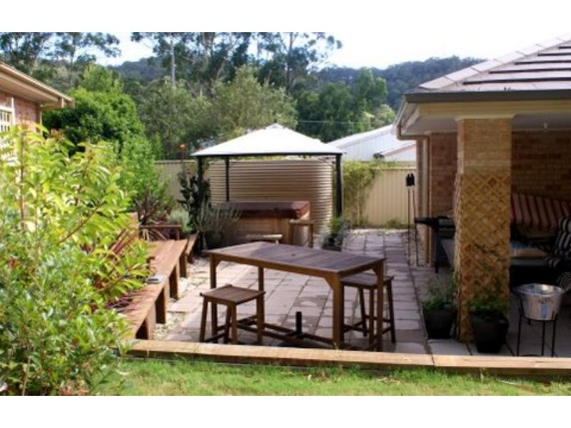 2/25 Bradys Gully Rd, North Gosford NSW 2250