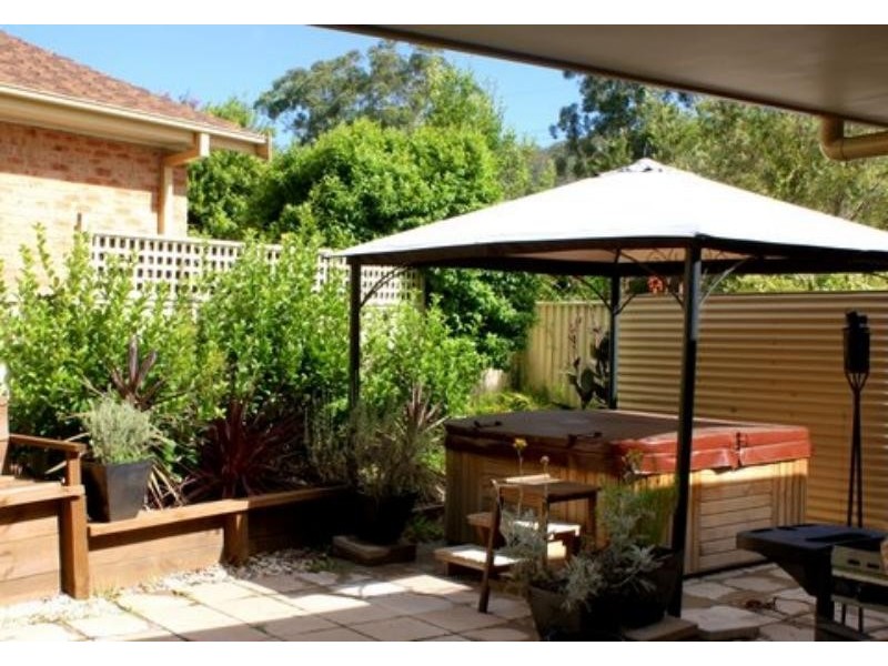 2/25 Bradys Gully Rd, North Gosford NSW 2250