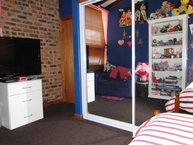 60  Hillcrest Rd, Mirrabooka NSW 2264