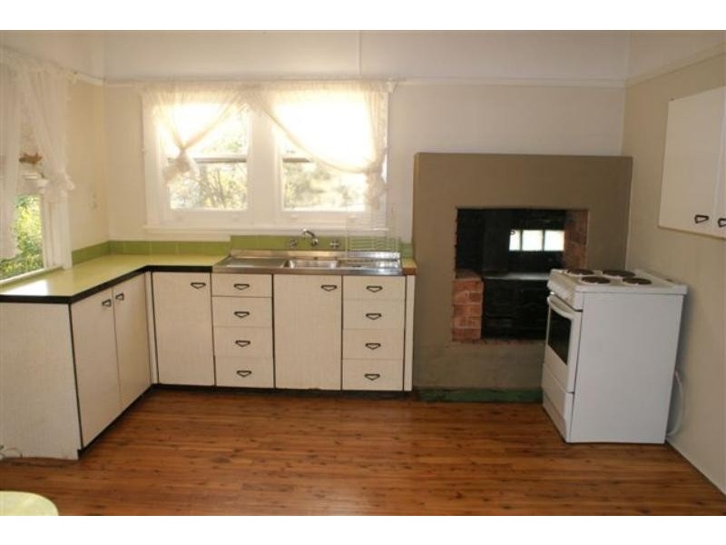 3 Broadwater  Dr, Saratoga NSW 2251