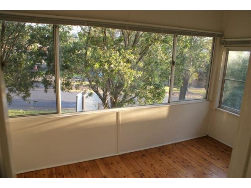 3 Broadwater  Dr, Saratoga NSW 2251