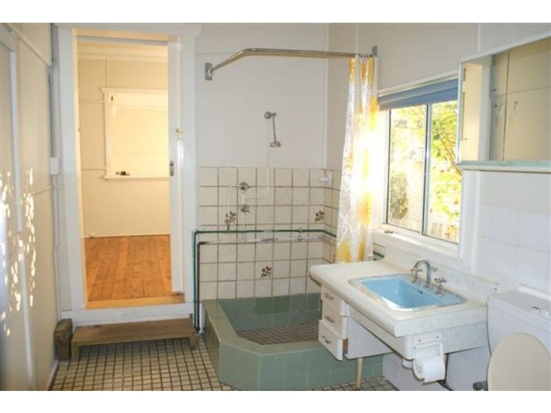 3 Broadwater  Dr, Saratoga NSW 2251