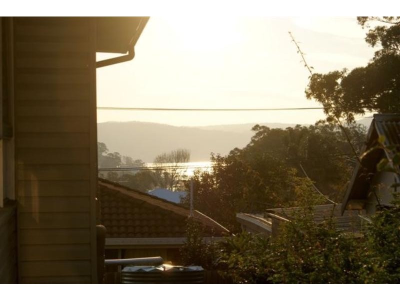 3 Broadwater  Dr, Saratoga NSW 2251