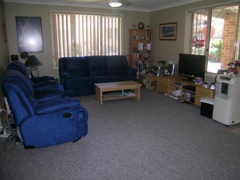 1/10a Mangrove Rd, Narara NSW 2250