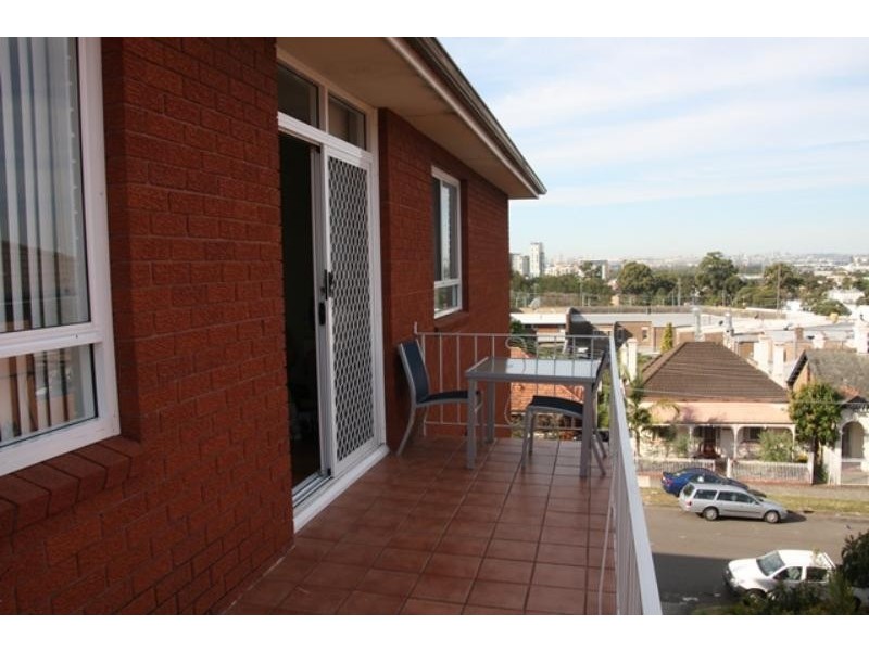 8/12 Queen St, Arncliffe NSW 2205