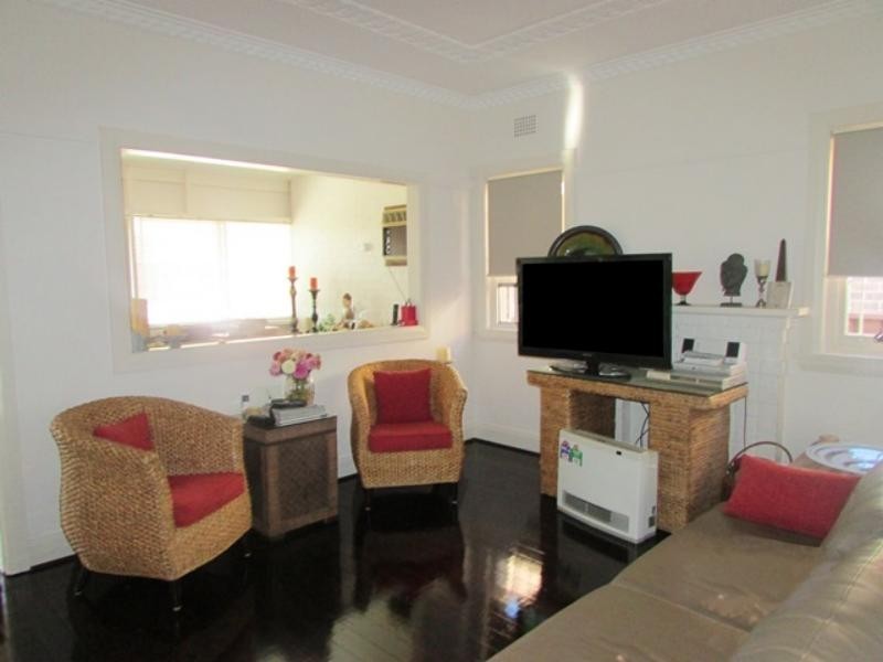 33 Francis St, Earlwood NSW 2206