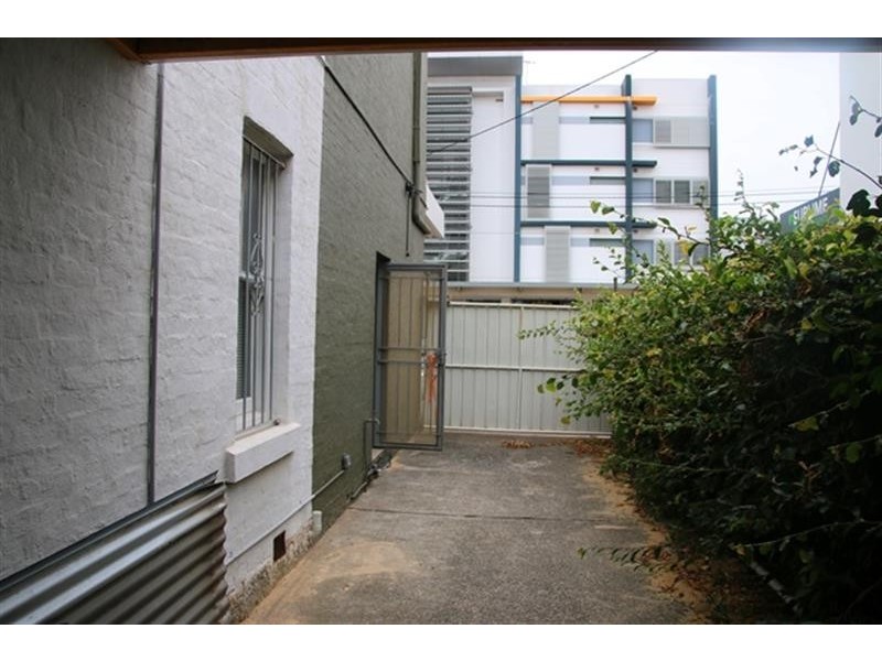 83 Princes Hwy, St Peters NSW 2044