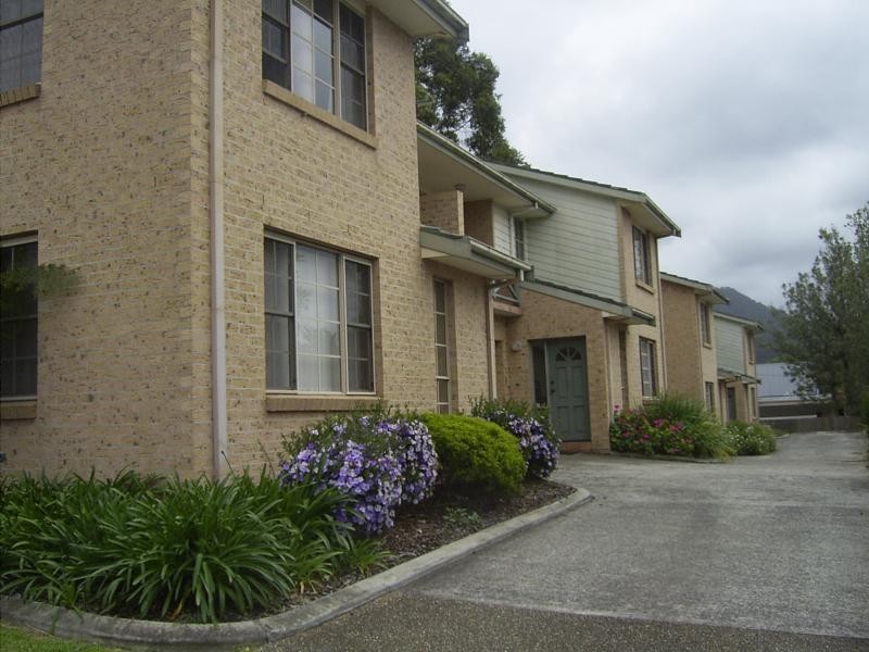 4/46 Balmoral St, Balgownie NSW 2519