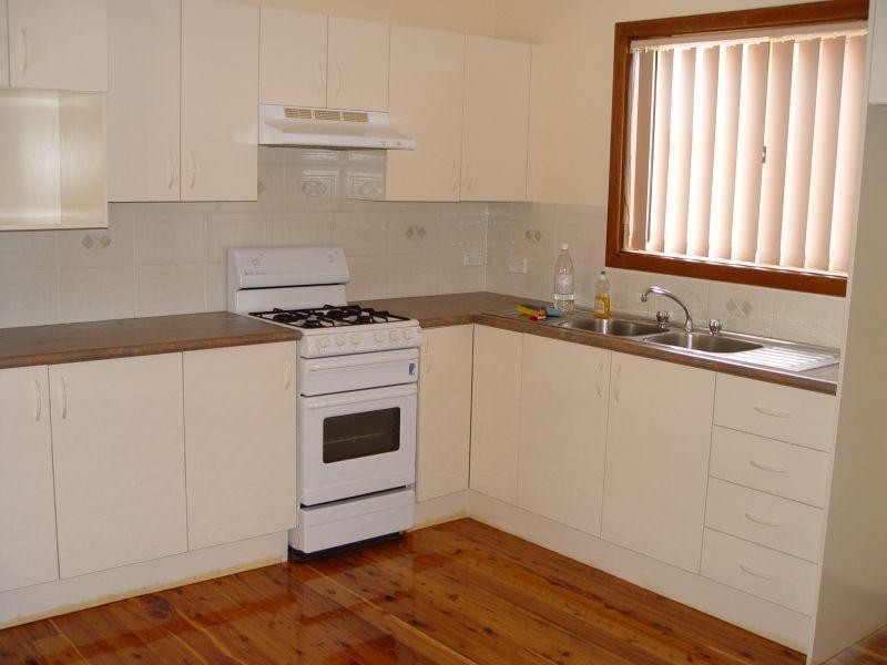 28A Gray St, Woonona NSW 2517