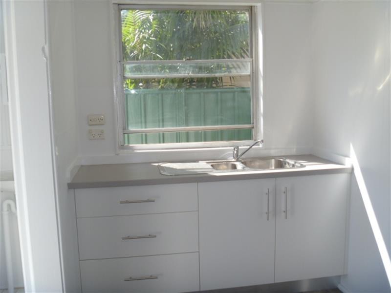 16 Brompton Rd, Bellambi NSW 2518