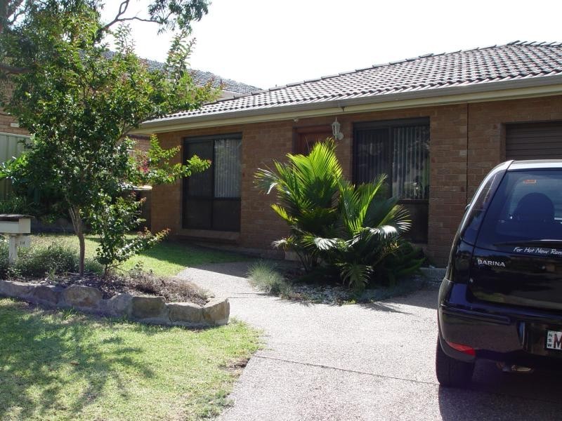 1/4 Goolagong St, Mount Warrigal NSW 2528