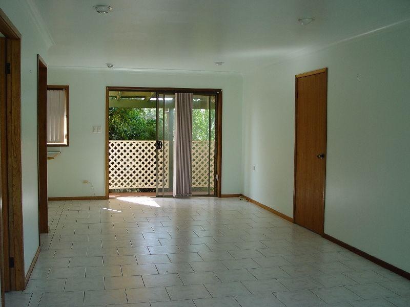 1/4 Goolagong St, Mount Warrigal NSW 2528