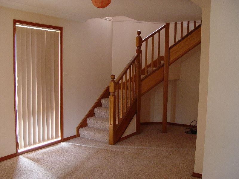 1/215 Lawrence Hargrave Dr, Thirroul NSW 2515