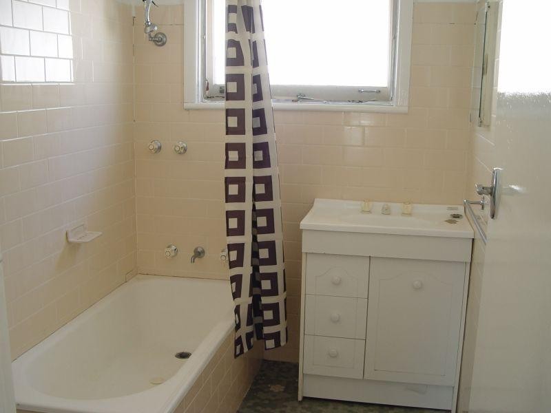 3/6 Byarong Ave, Mangerton NSW 2500