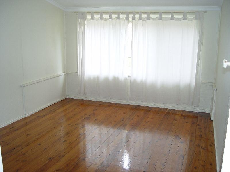 2/6 Byarong Ave, Mangerton NSW 2500