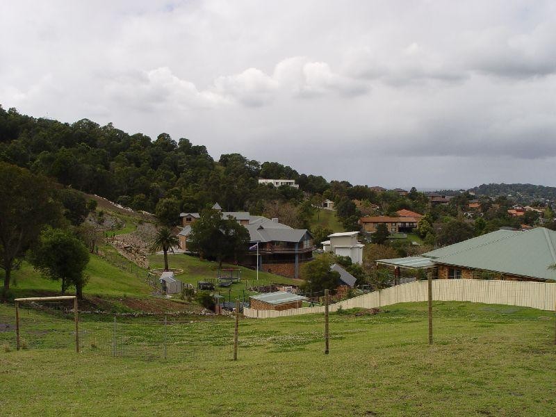 25 Canaan Ave, Figtree NSW 2525