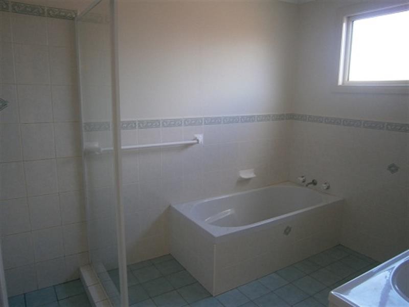 2/28 Carroll Rd, East Corrimal NSW 2518