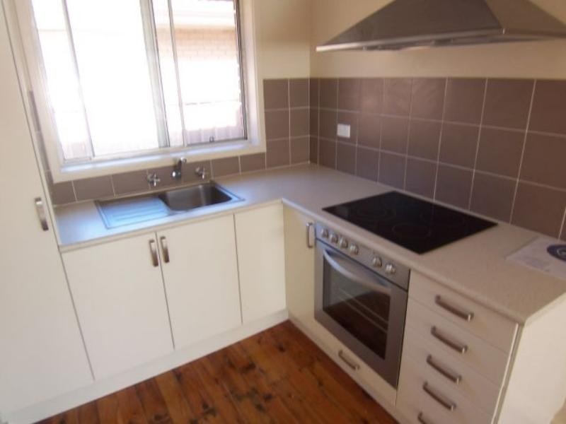 1/57 Lake Entrance Rd, Warilla NSW 2528