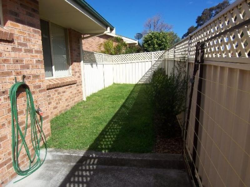 2/21 Turner  Esp, Corrimal NSW 2518