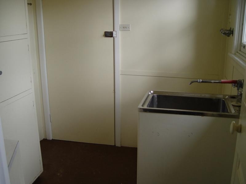 19 Garratt Ave, Fairy Meadow NSW 2519