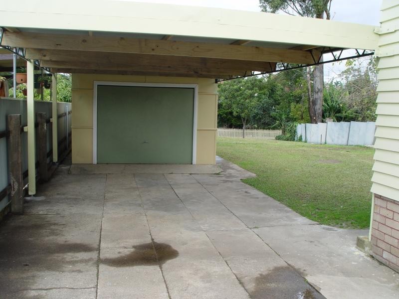 19 Garratt Ave, Fairy Meadow NSW 2519