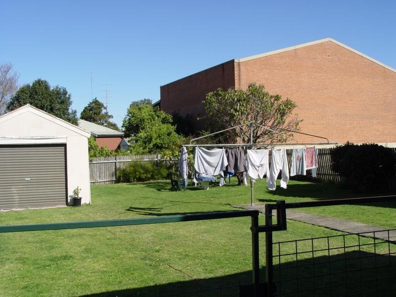 17 Chapman  St, Fairy Meadow NSW 2519