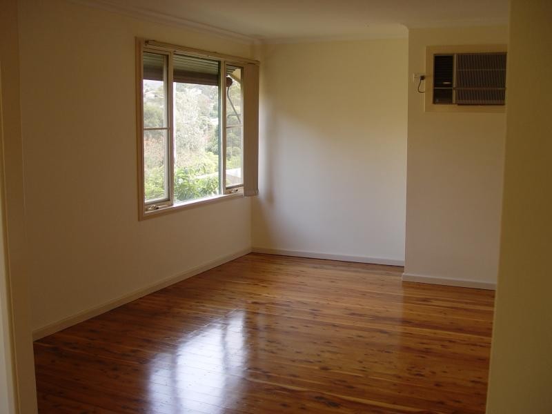 3 Warrah Pl, Unanderra NSW 2526
