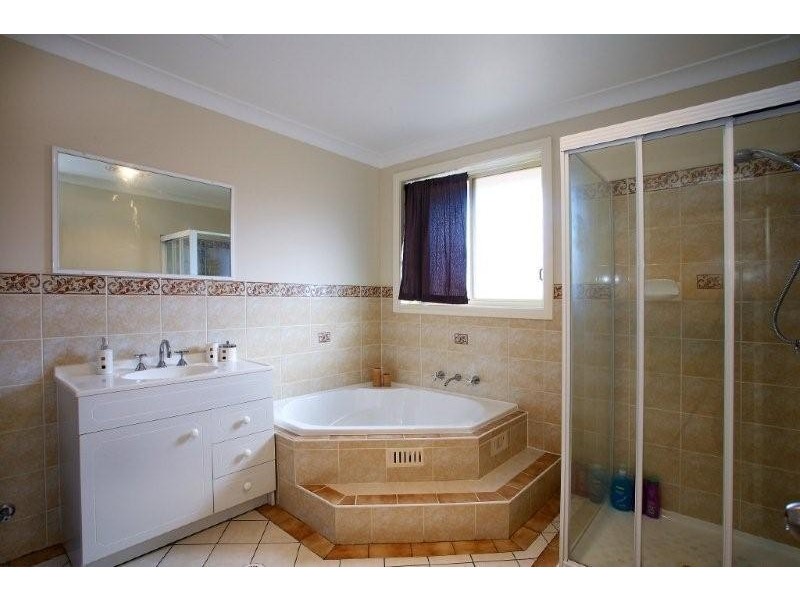 2/13-15 Russell St, Woonona NSW 2517