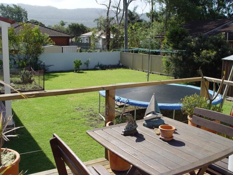 30 Gladstone St, Bellambi NSW 2518