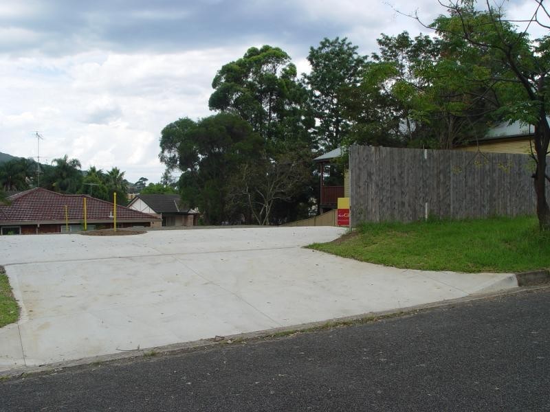 102 Wrexham Rd, Thirroul NSW 2515
