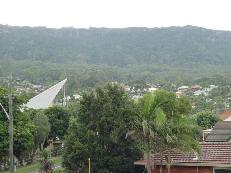 102 Wrexham Rd, Thirroul NSW 2515