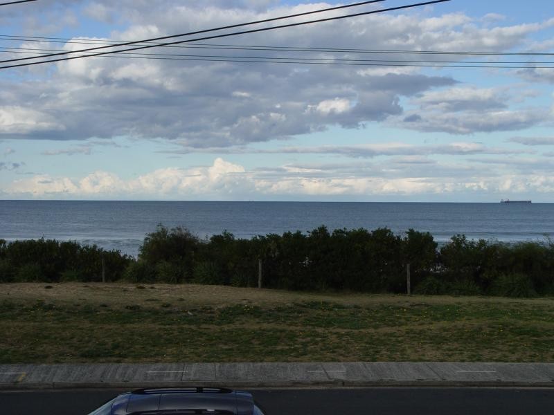 1/56 Beach Dr, Woonona NSW 2517