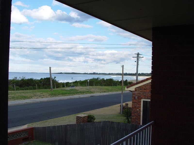 1/56 Beach Dr, Woonona NSW 2517