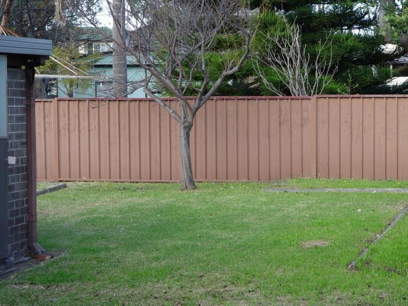 23 Park Rd, Woonona NSW 2517