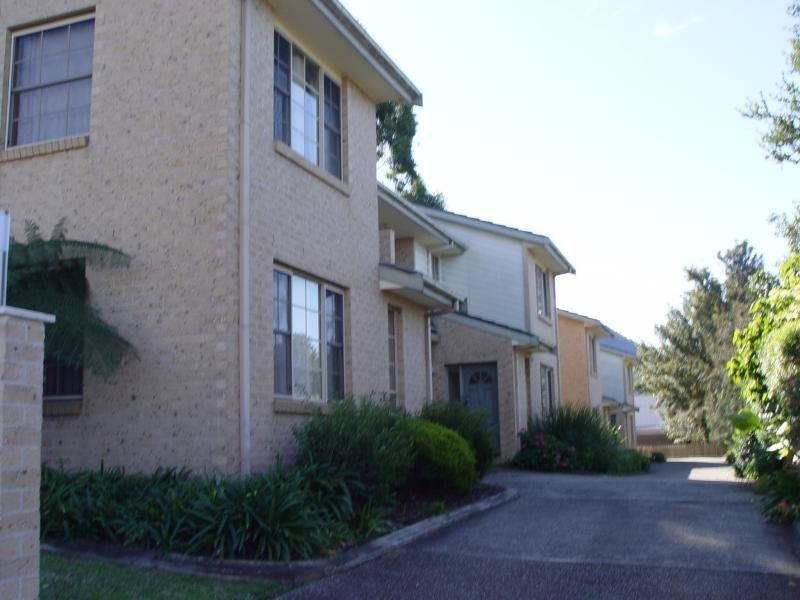 4/46 Balmoral  St, Balgownie NSW 2519