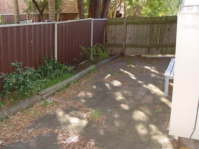 4/46 Balmoral  St, Balgownie NSW 2519