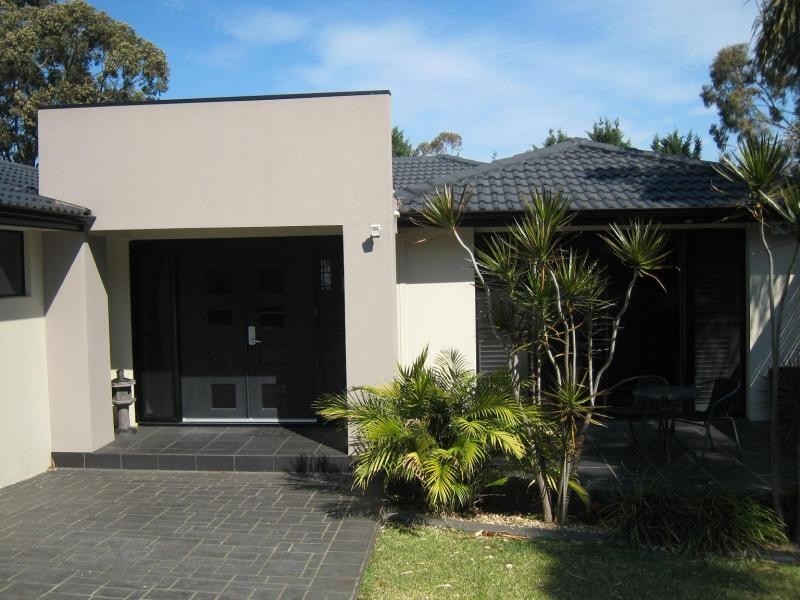 293 Farmborough Rd, Farmborough Heights NSW 2526