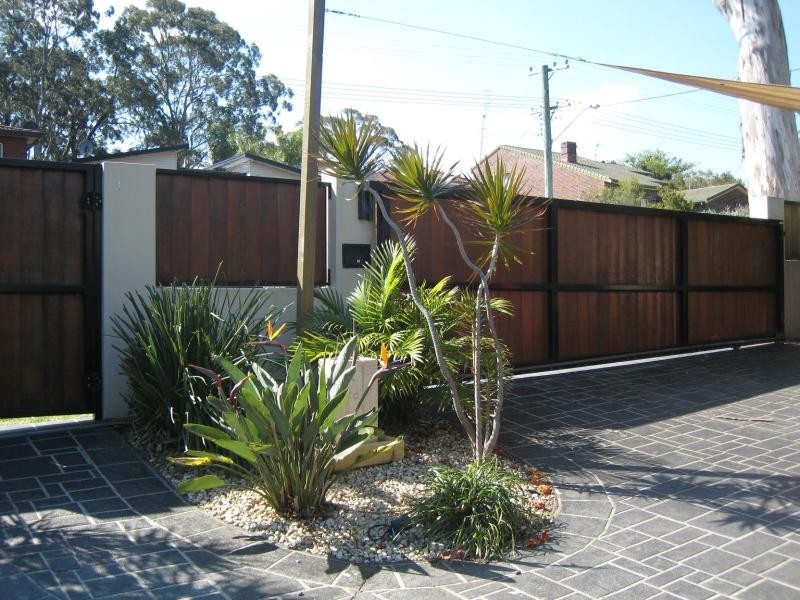 293 Farmborough Rd, Farmborough Heights NSW 2526