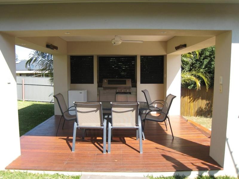 293 Farmborough Rd, Farmborough Heights NSW 2526