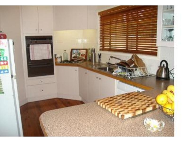 293 Farmborough Rd, Farmborough Heights NSW 2526