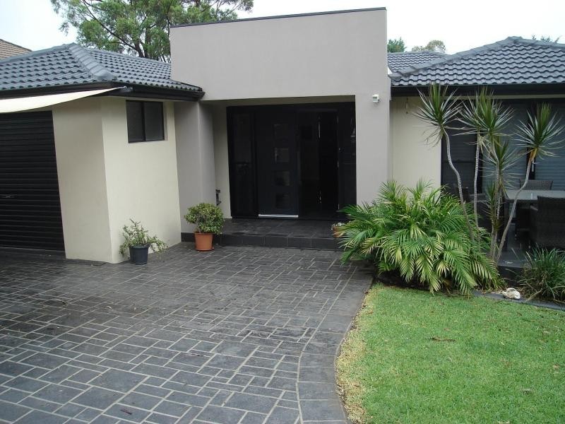 293 Farmborough Rd, Farmborough Heights NSW 2526