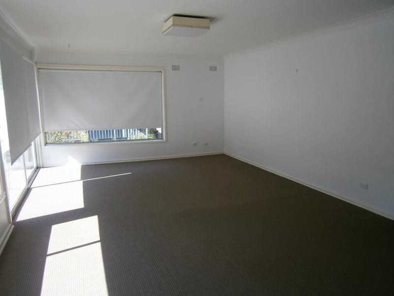 100 New Mount Pleasant Rd, Mount Pleasant NSW 2519