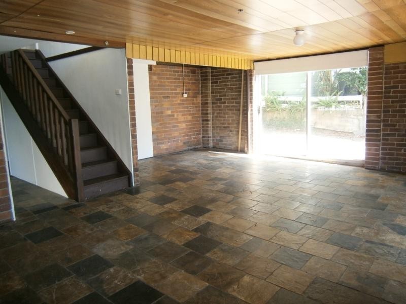 100 New Mount Pleasant Rd, Mount Pleasant NSW 2519