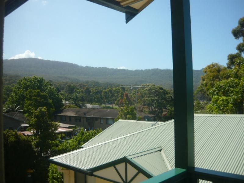 4/232 Princes  Hwy, Bulli NSW 2516