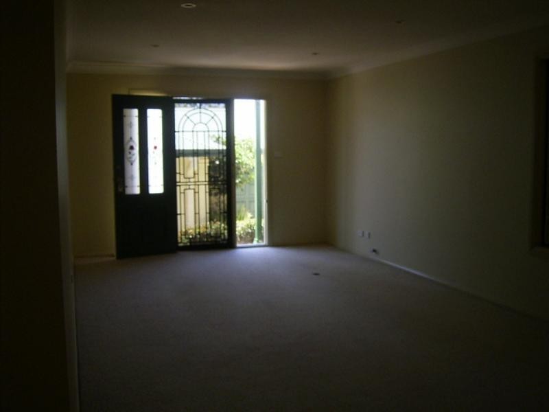 4/232 Princes  Hwy, Bulli NSW 2516
